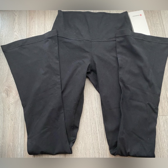 Lululemon Align Ribbed Mini Flare Pant Black Size 6 - Picture 2 of 12